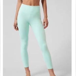 Athleta Salutation Stash Pocket II 7/8 Tight